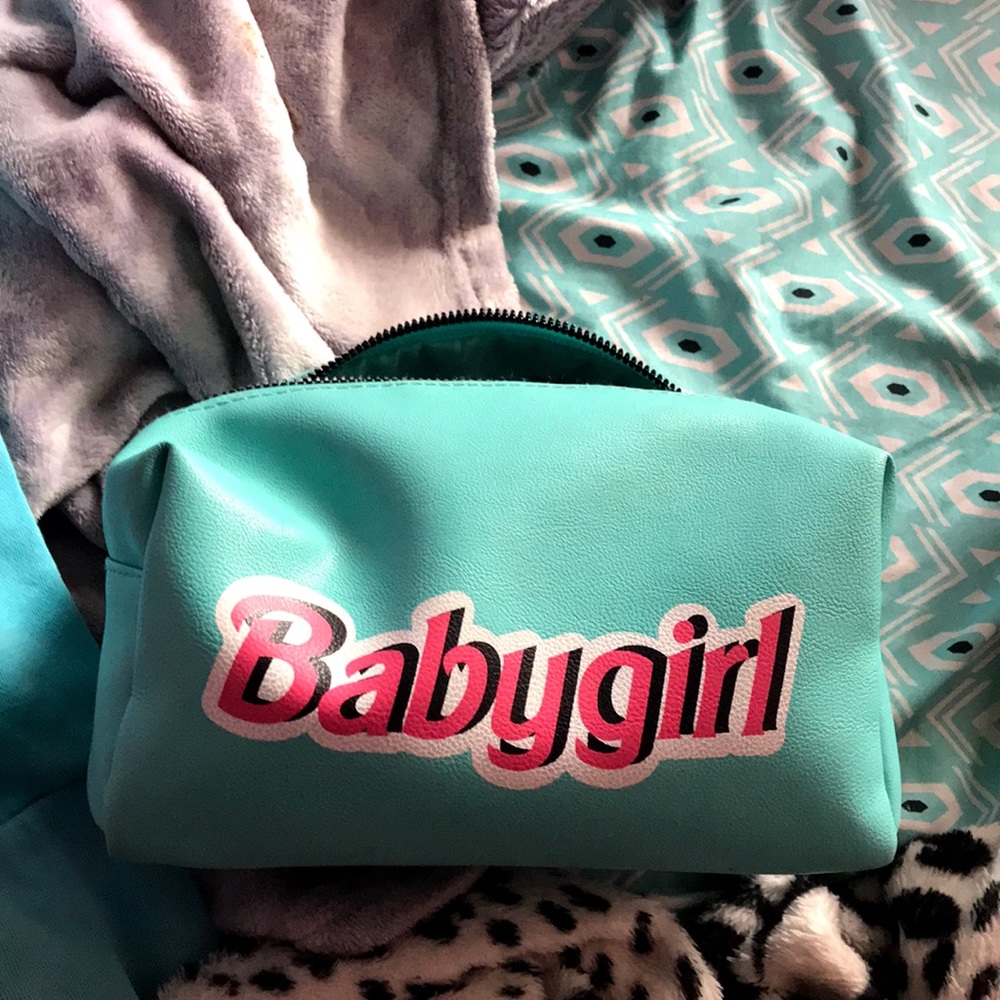 pouch .